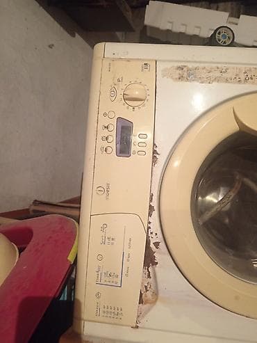 Xidmətlər: İki ədəd ön yükləməli paltaryuyan maşın dəsti Model və markalar: - — 3