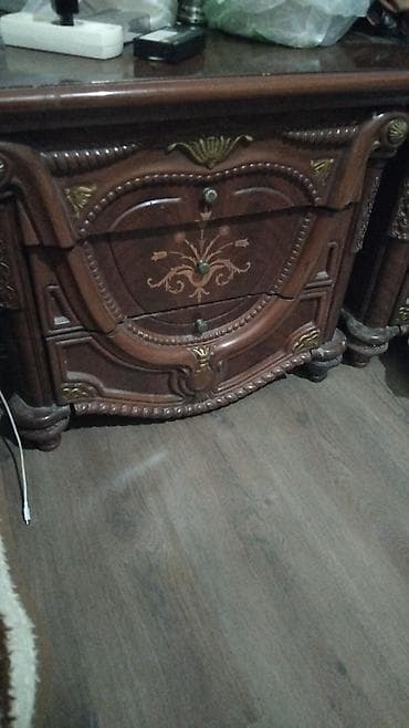 qapi taxta: Mebel və dekor dəsti - 5qapılı klassik şkaf: Tünd qəhvəyi ağac — 5