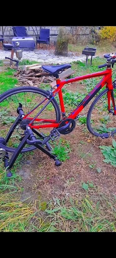 surron bike: Velostanok. Az istifadə olunub .Əlavə ödənişlə başqa regionlara — 1
