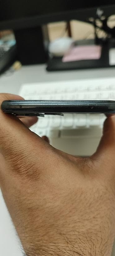 mi 10 ultra: Xiaomi 11 Lite, 128 GB, rəng - Qara, 
 Qırıq, Barmaq izi, İki sim kartlı — 2
