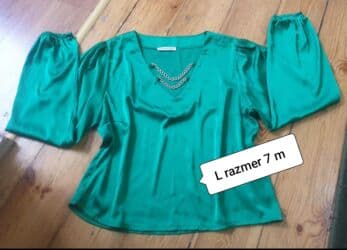 yupqa kofta: Qadın geyimləri dəsti - Qara rəngli t‑shirt: Ön hissədə “alexander — 14