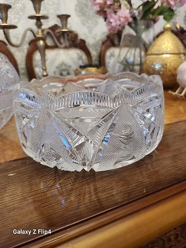 sufre dekoru: Kənaqlı əl oyma naxışlı xrustal çex meyvə/şirniyyat qabı - Material — 2