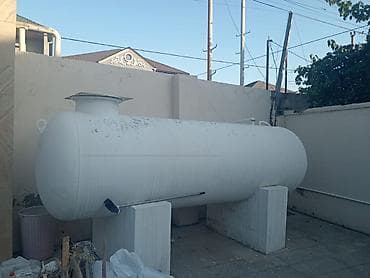 1 tonluq su ceni: Yerüstü su çəni satılır. 5 ton 3000 azn Böyük həcmli, silindrik — 3