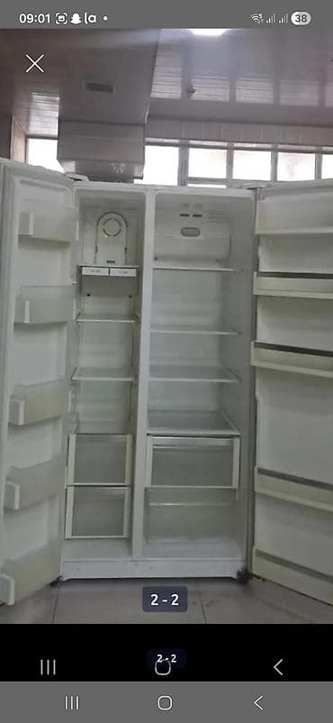 İkiqapılı “Side-by-Side” tipli soyuducu - Rəng: ağ, klassik düz ön