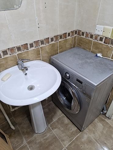 Квартиры: İcarəyə verilən 2 otaqlı mənzil.Razinde Mocuze marketin yani.80 ve 310 — 6
