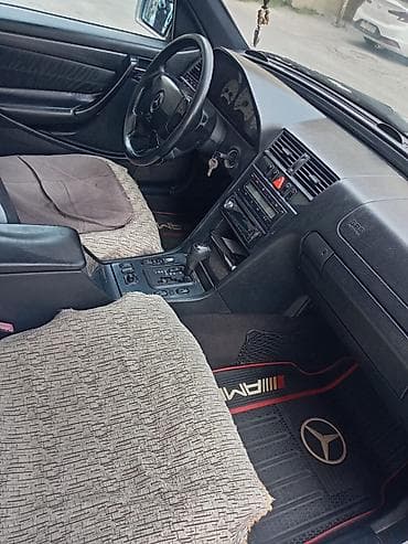 mercedes 2.4: Mercedes-Benz C 240: 2.4 l | 1998 il Sedan — 8