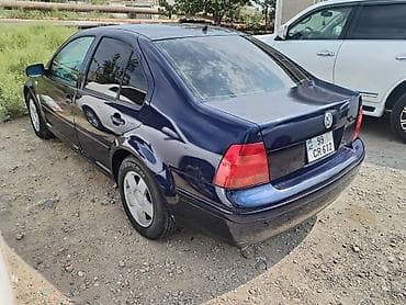 audi a6 2000: Volkswagen Bora: 1.6 l | 2001 il Sedan — 5