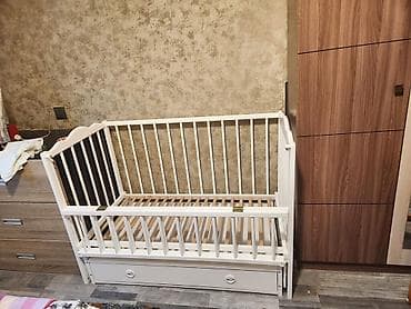 Beşiklər: Oğlan və qız üçün, Dördbucaq, Beşik, Dəstsiz, Matras ilə, Yellənmə mexanizmsiz — 2