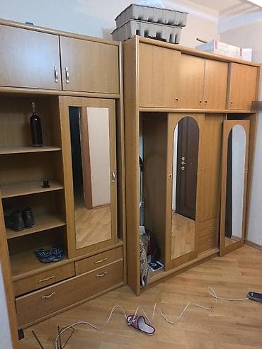 kupe: Şkaf satılır rəngi yaxşıdır. alan adam özü söksə 75 manata verəcəm mən — 1