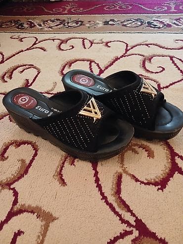 qizil qolbaglar: Qadın platforma sandaleti – Euro Moda, ölçü 36 - Rəng: qara - Model — 1