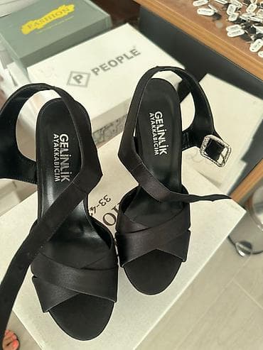 bağlı ayaqqabılar: Məhsul: Gelinlik Ayakkabıcım qadın sandal kolleksiyası - Modellər — 3