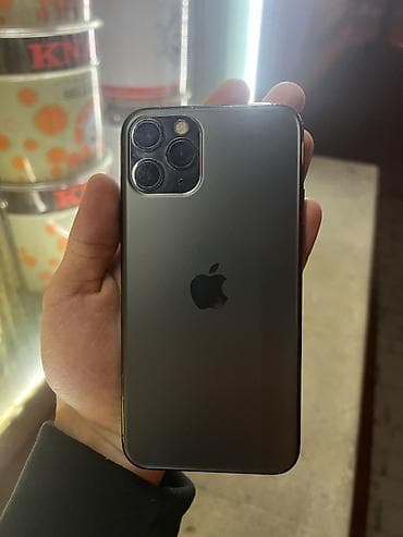 iphone adaptor: IPhone 11 Pro, 64 GB, Qara, Face ID — 2