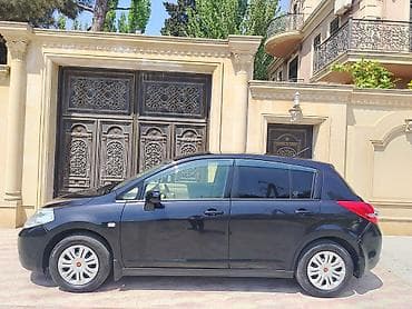 panel satisi: Nissan Tiida hatchback — qara rəng, 5 qapı, şəhər üçün qənaətcil və — 3
