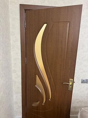 dam: İşlənmiş Otaq qapısı 90x205 sm Çərçivə ilə, Ünvandan götürmə — 2