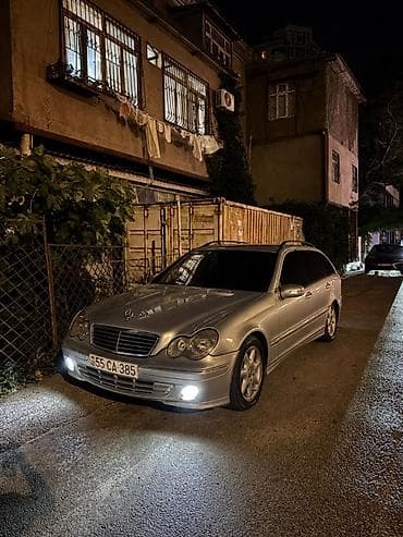 mercedes e240 kompressor: Mercedes-Benz C-Class (S203) universal kuzov, gümüşü rəng. Mühərrik — 2