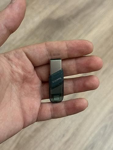 komputer plata: SanDisk iki uclu portativ yaddaş qurğusu - İki konnektor: Lightning — 2