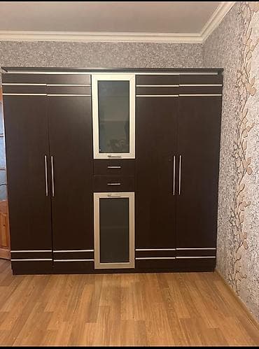 sifonerlər: İşlənmiş, 4 qapılı, Siyirməli, Qəhvəyi, Digər material, Açılan, Düz dolab — 1