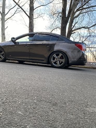 ən ucuz maşın: Chevrolet Cruze: 1.4 l | 2014 il 315120 km Sedan — 5