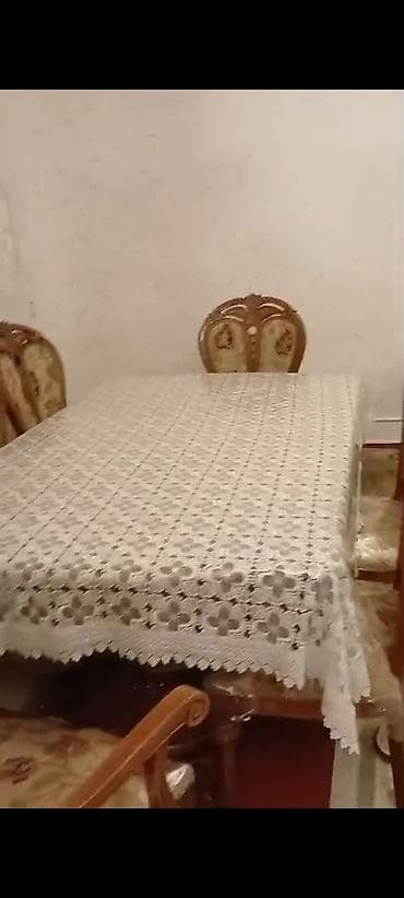 dəmir taxt: Qonaq otağı üçün, İşlənmiş, Açılan, Dördbucaq masa, 8 stul — 1