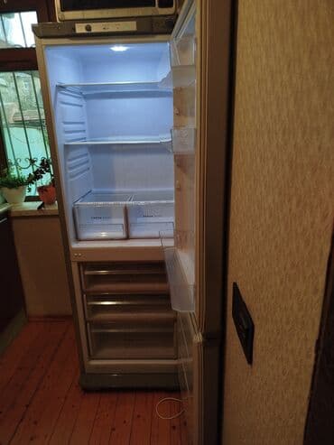 İki kameralı soyuducu - Rəng: metalik boz - Alt hissədə dondurucu