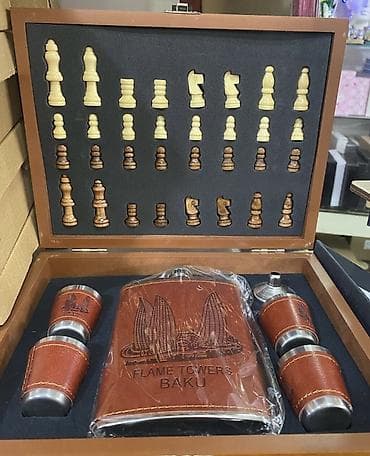 Hədiyyə dəsti – şahmat və içki aksessuarları