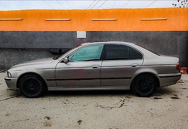 bmw 4 4: BMW 520: 2 l | 1997 il Sedan — 10