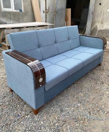 paletlərdən ibarət divan: Divan — 2