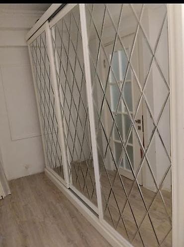 ofis dolab: 3 qapılı, Güzgülü, Ağ, Digər material, Kupe, Düz dolab — 1