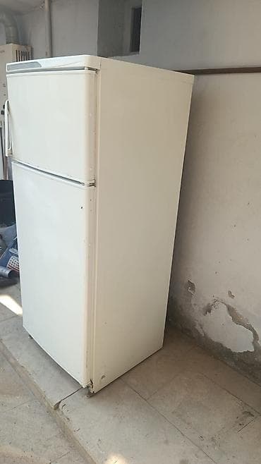 Soyuducu 120 azn
Stinol firmasi defrostdur 
Bulbule lale 2 kod 325 — 3