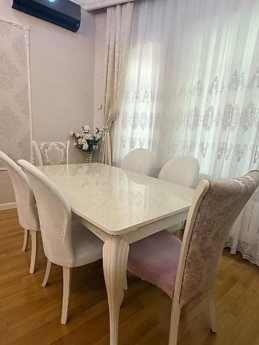 Salam. Istikbaldan alinib 6 stulu olan Stol. 300 azn