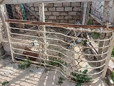 malina kolu: Metal darvaza və qalınmetallı kubik bak - Darvaza: dəmir — 1