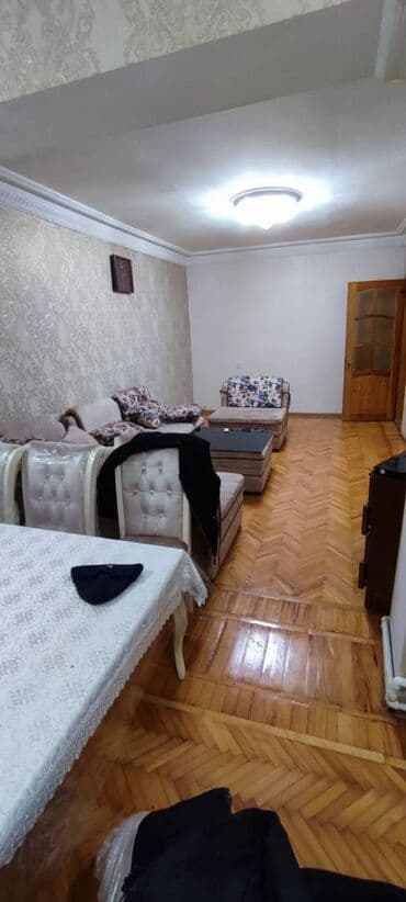 kirayə mənzillər 2022: Nərimanov rayonu Nərimanov metrosunun yaxınlığında köhnə tikili — 2