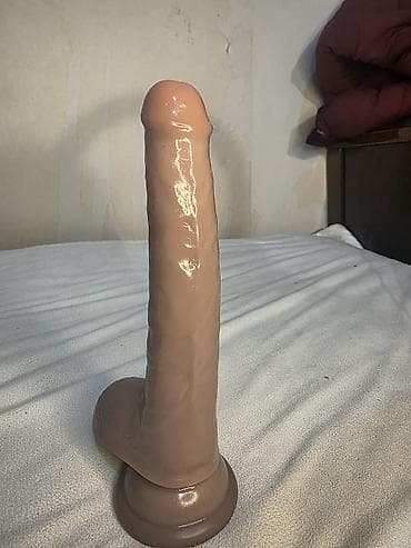 oyuncaq robot: Realistik Dildo – yapışqanlı baza ilə - Material: bədənə uyğun yumşaq — 1