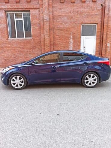 диски на зимнюю резину хендай элантра 2006: Hyundai Elantra sedan – tünd mavi rəng, aerodinamik kuzov və xrom ön — 7