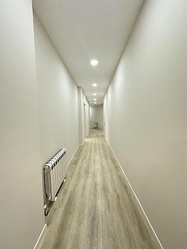 emircanda ev satisi: İcarəyə verilir 9 otaqlı ofis 476 m², İnşaatçılar m. Daha 7 şəklə bax — 8