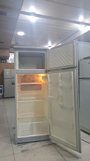 soyuducu balaca: İki qapılı soyuducu (üst hissədə dondurucu) - Rəng: Açıq boz - Qapı — 1