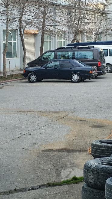 Mercedes-Benz 190 (W201): 1.8 l | 1992 il Sedan