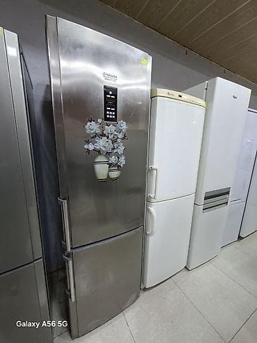 2 qapılı Hotpoint Ariston Soyuducu Satılır, rəng - Gümüşü