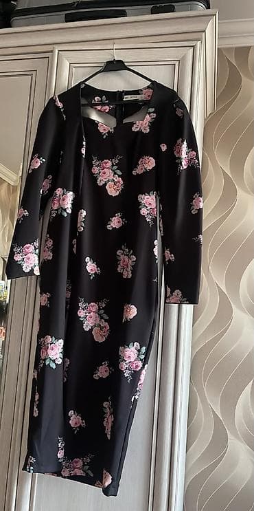 Salam 🌸 Zərif qara rəng gül naxışlı midi don satılır. Detallar: - lalafo.az -da Salam 🌸 Zərif qara rəng gül naxışlı midi don satılır. Detallar: -