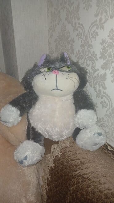 barbi oyuncaq: Məhsul: Yumşaq oyuncaqlar dəsti Təsvir: - 1 ədəd iri boz ayı balışı – — 2