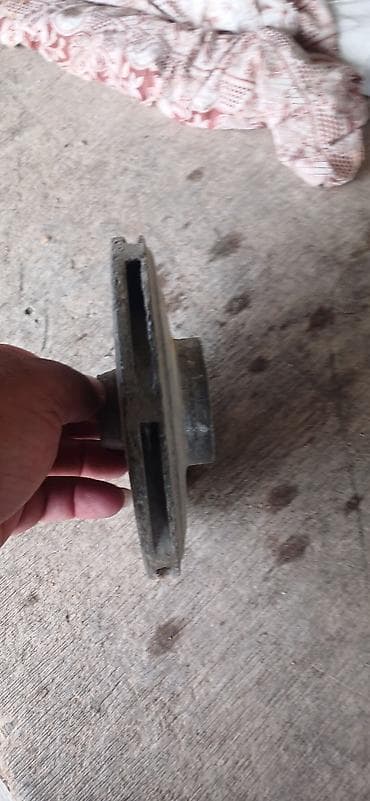 kompressor matoru: Məhsul: İkili yivli kasnaq (V-kəmər üçün) Təsvir: - Material: metal - — 3