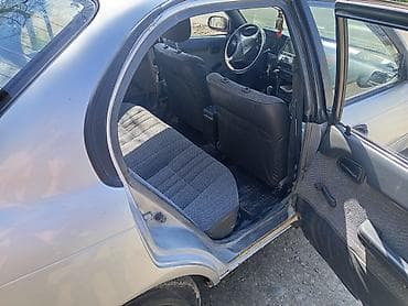 toyota corolla oluxana: Toyota Corolla sedan riyal alıcılara maşının yanında endirim olacaq — 7