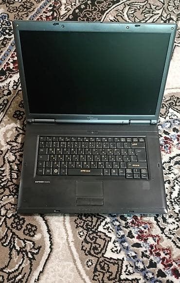 noutbuk satilir: Fujitsu Siemens Esprimo Mobile V5535 noutbuku Xüsusiyyətlər: - Model — 4