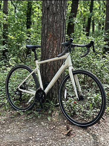 старт шоссе велосипед: Gravel/şosse stili velosiped - Rəng: krem-ağ - Çərçivə: yüngül — 3