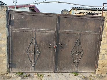 demi qapi: Dəmir Qaraj darvazası, Yana açılan, Mexaniki, 3 m, rəng - Qara — 1