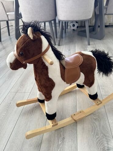 Akkumulyatorlar: Taxta yelləncək at – uşaq oyuncağı - Yumşaq, plyuş materialdan — 1