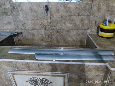 Şüşələr: Qapi kanti — 2