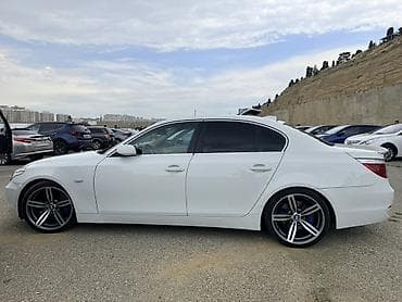 qar tekeri: BMW 5 series: 2.5 l | 2004 il Sedan — 3