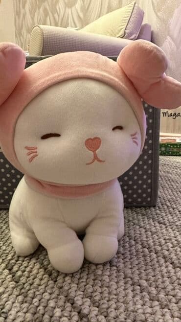 dovşan papaq: Müxtəlif qiymətlərə 5-15 azn arası yumşaq plyuş oyuncaqlar Təsvir: - — 2