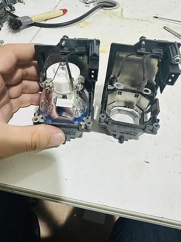 Orijinal proyektor lampaları – 100% orijinal Xüsusiyyətlər: - Yüksək — 4